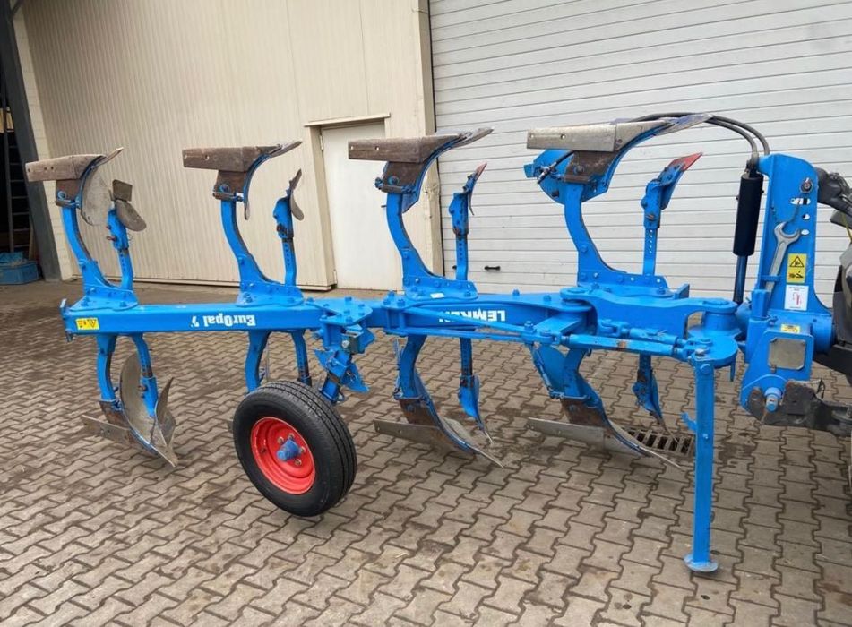 Lemken Europal 7 Omoch, Plug Claas Arion, Case, Belarus, tortadi