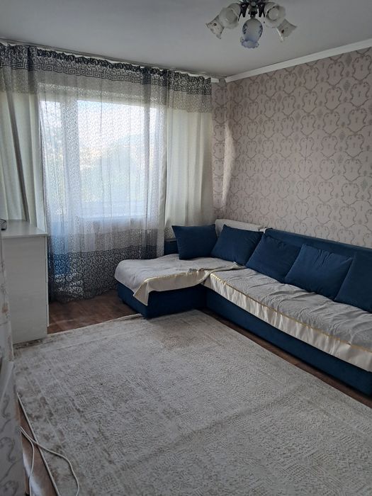 Продам б/у диван