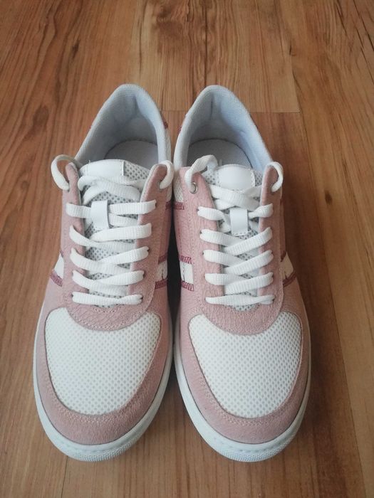 Спортни обувки номер 39