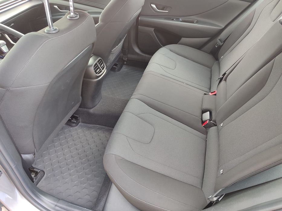 Hyundai Elantra 1.6 CVT