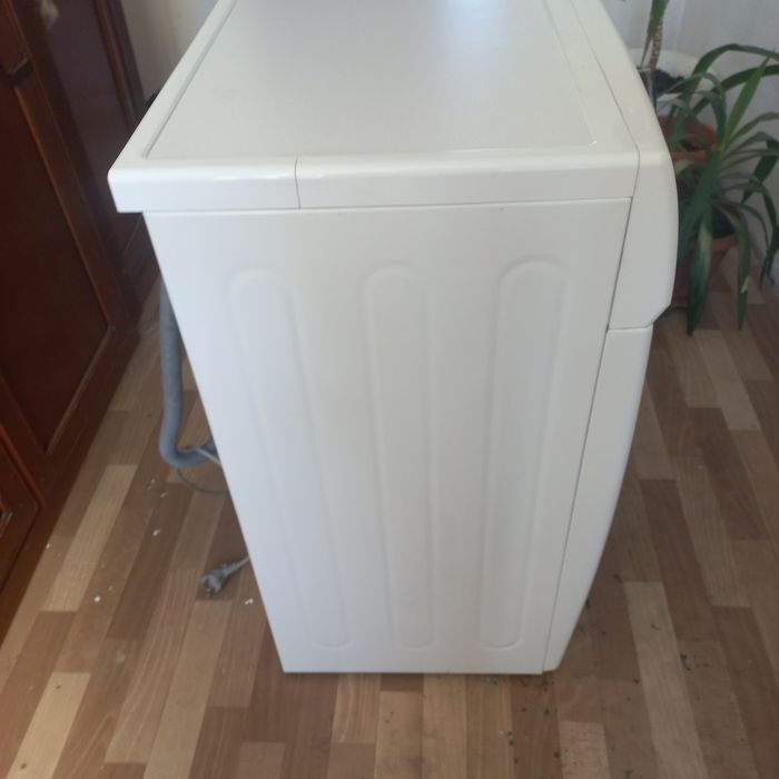 Продам стиральную машинку Samsung.