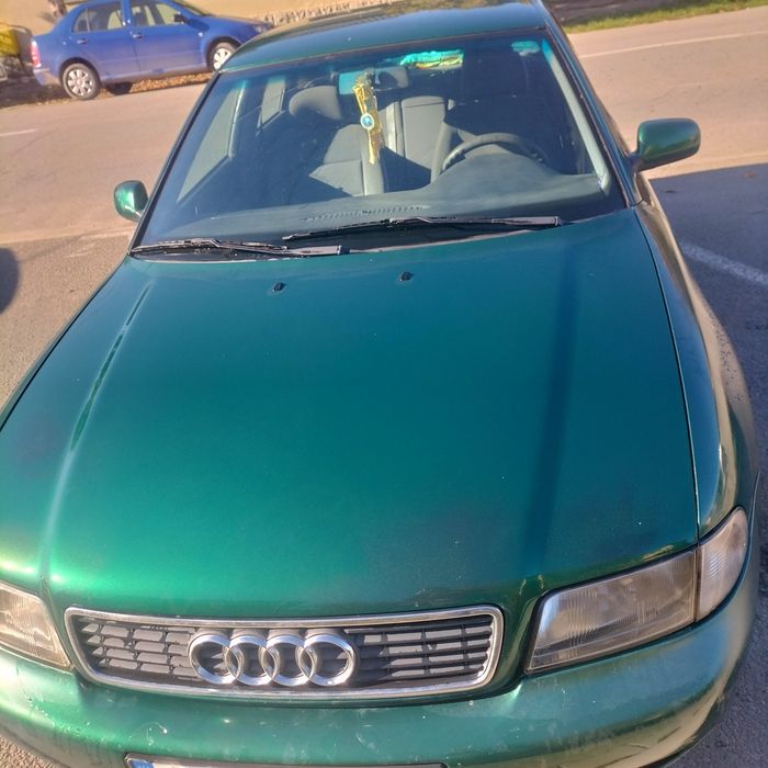 Vând Audi A4,1,6 benzina