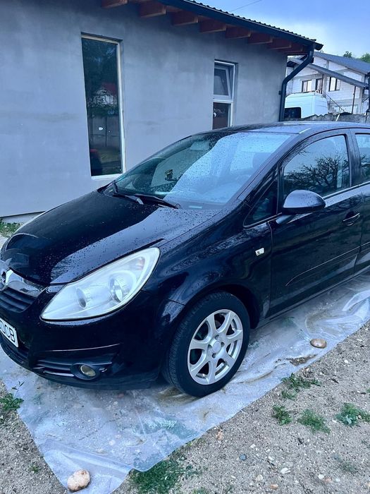 Vând Opel CORSA D