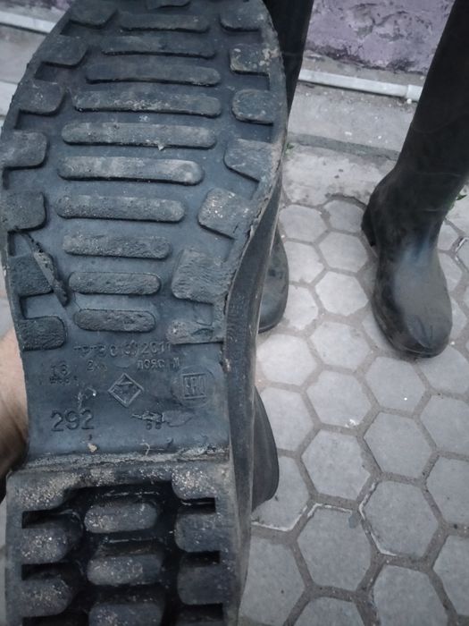 Продам сапоги резиновые 43.