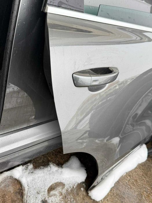 Usa spate dreapta VW Touareg 7p R Line culoare LM7W