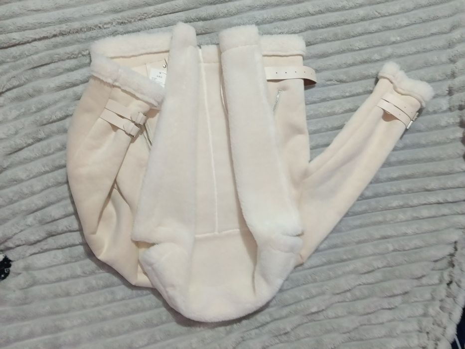 Бежевая дублёнка новая