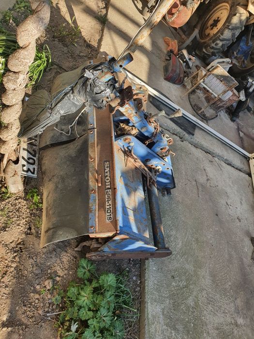 Продавам малък трактор