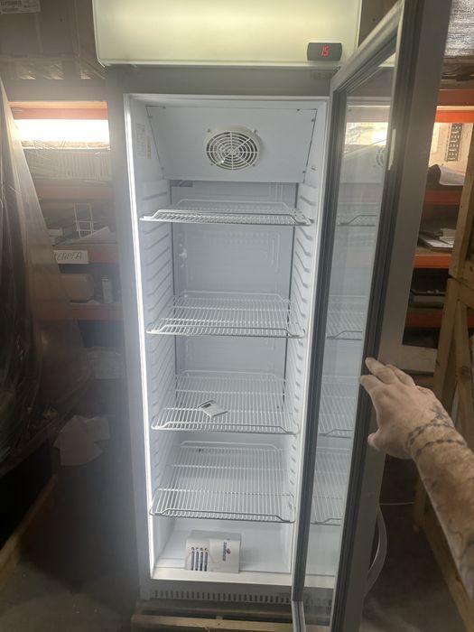 Vitrina verticala refrigerare / 62 cm / NOU / AHT