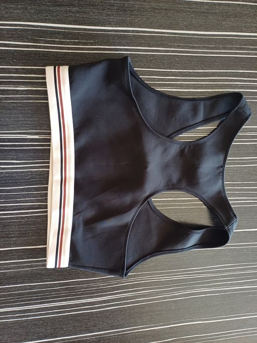 Нови спортни бюстиета