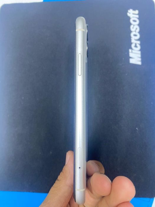 iPhone 11 белый цвет