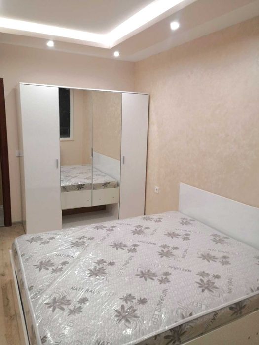 Нов двустаен обзаведен апартамент на метростанция Обеля