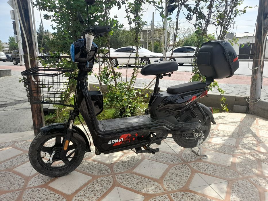 sotiladi bonvi skuter