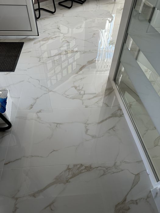 60 mp Gresie Alba cu insertii 120*60