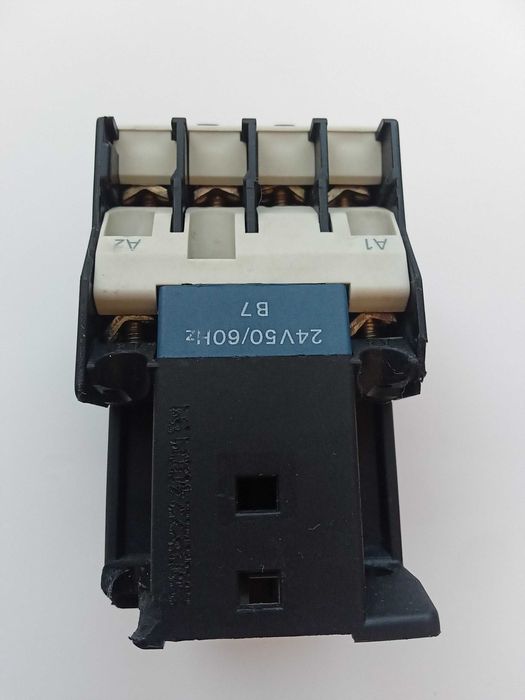 Контактори Telemecanique LC1-D09-01 – налични 6 броя – тествани, работят отлично
