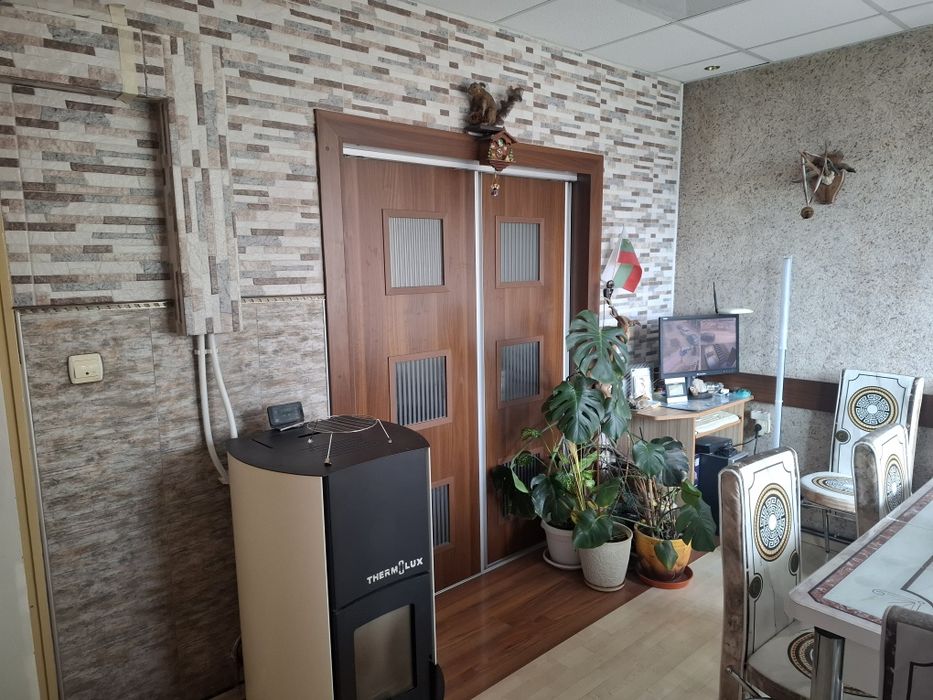 Дава се под наем Многостаен апартамент в Казанлък - 105 кв.м за 144633.45 € - Снимка #1