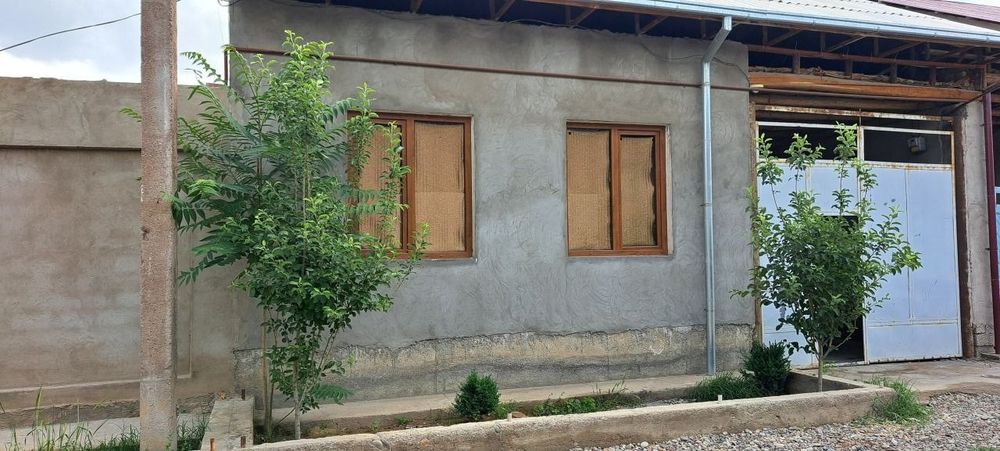 Сергели  Хoнoбoдда Ховли сотилади