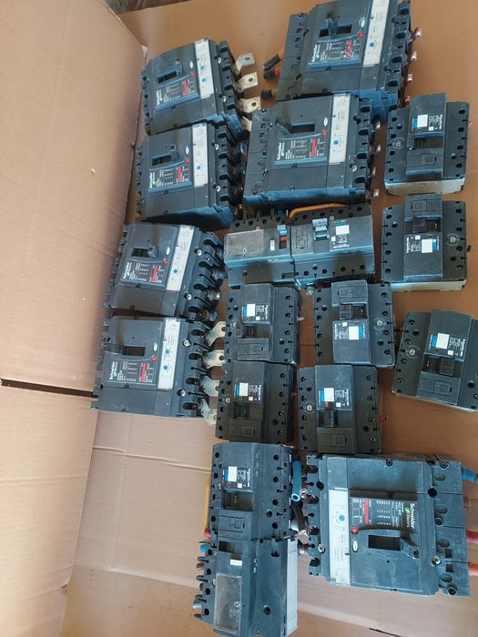 Lot de siguranțe  NSX250F  10buc. NG125L C20A 8buc .SLS-160A 9buc .NH00 160A