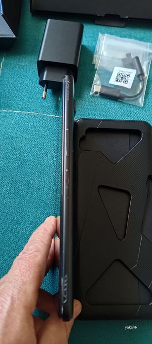 Asus Rog Phone 3 5G 8Gb Ram 256Gb пълен комплект