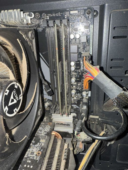 Продавам геймърски компютър