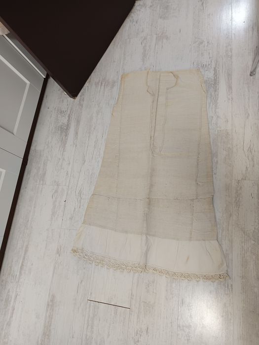 Автентични носии и ризи