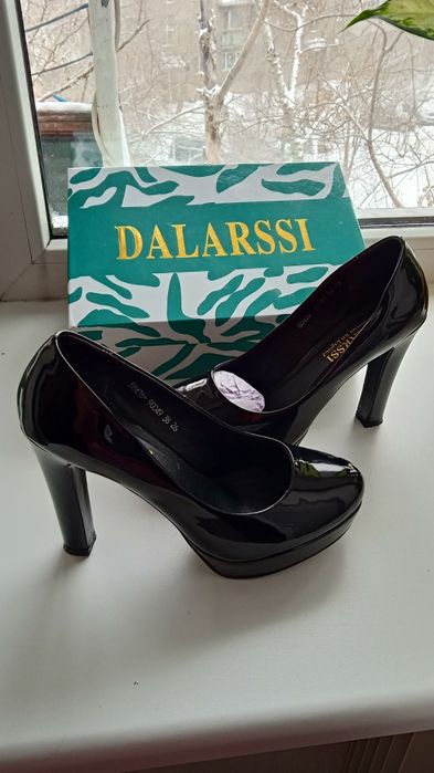 Продам туфли женские