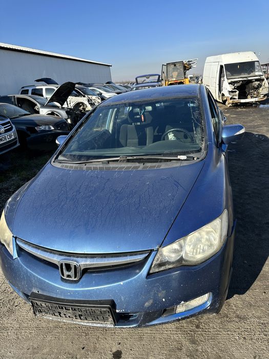 Dezmembrez honda civic 2009