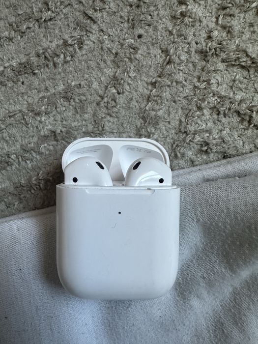 Продам AirPods 2