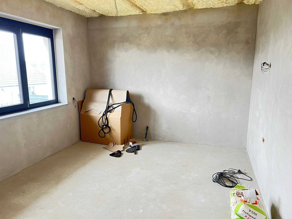 Casă individuală cu 3 dormitoare, 2 bai, living si bucatarie in Cihei, Sanmartin