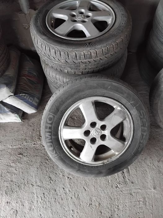 Продам диски с шинами 15