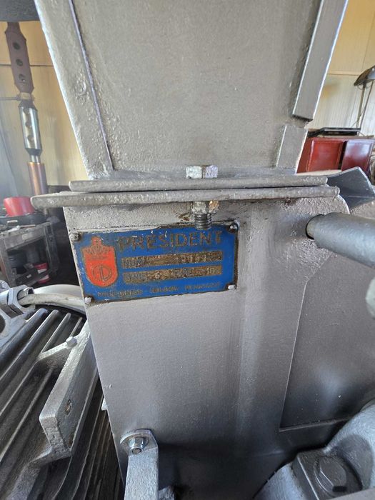 Moară cu ciocănele President (Danemarca) trifazică