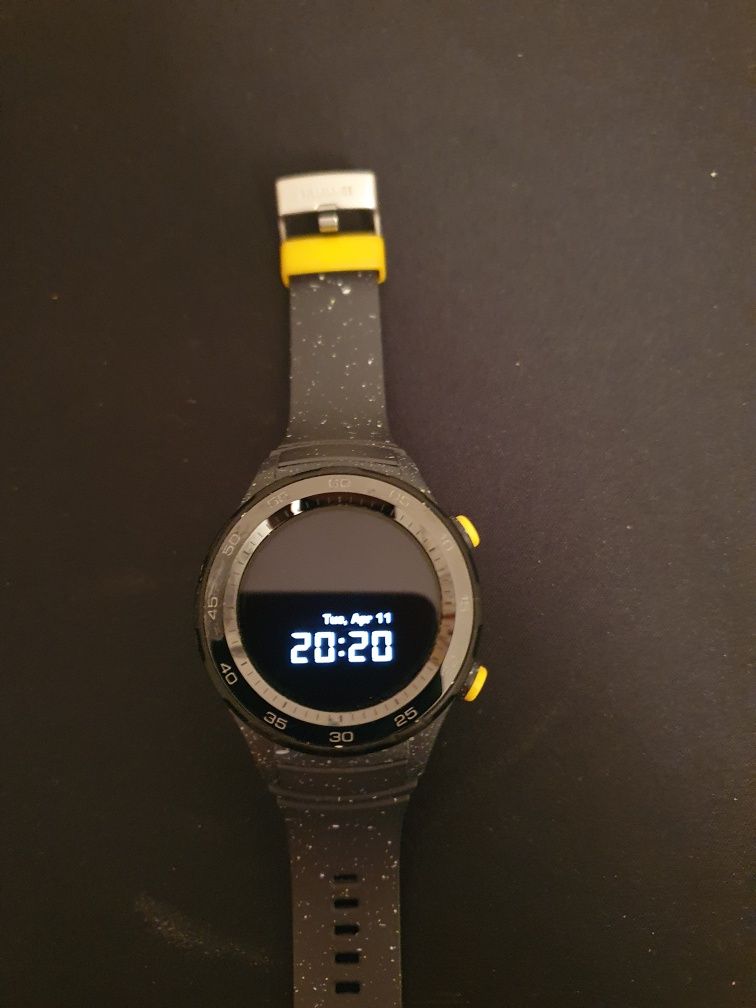 Huawei store watch w2