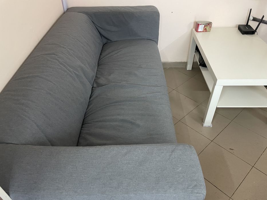 Диван и холна маса