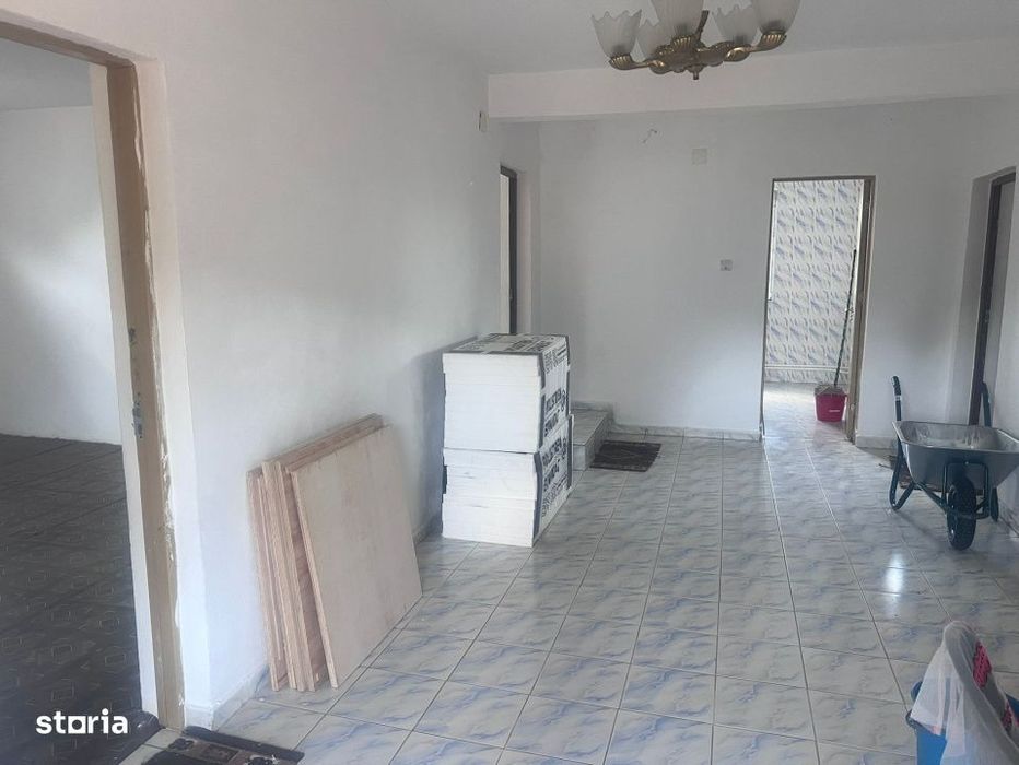 Casa 300 mp,afacere (camin batrani, pensiune), zona Breasta