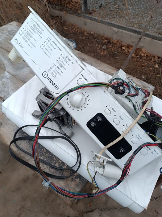 Запчасти на Индезит стиральной машины