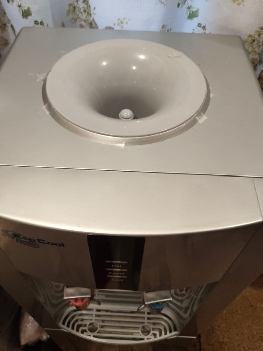 Продам диспенсер