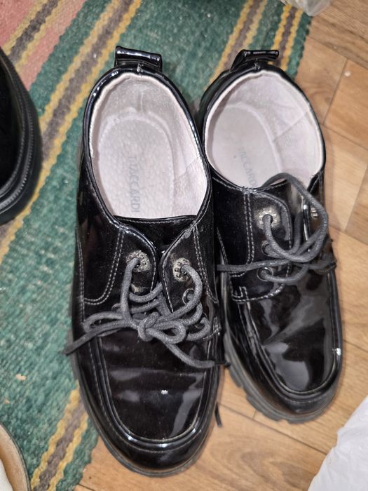Продам обувь 7000тг