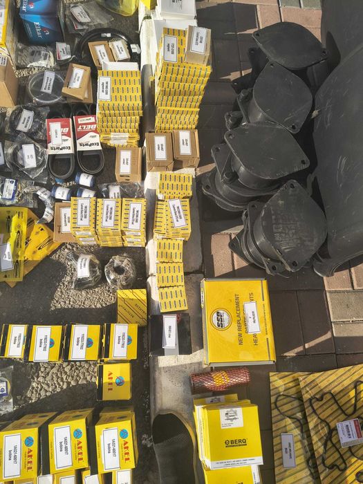 Garnituri chiuloase,pistoane motor JCB,KOMATSU,VOLVO,ETC.