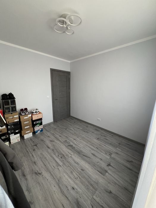Apartament 3 camere - Piața Progresul