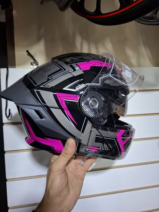 Шлем для мотоцикла или скутера женский