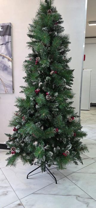 Продам красивую елку