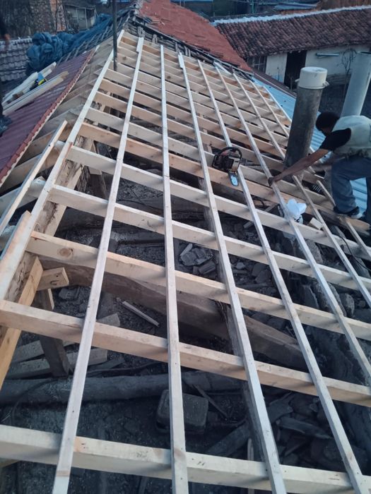 Ремонт на покриви,Хидроизолация,Тенекеджийски услуги,Навеси,Нови покри