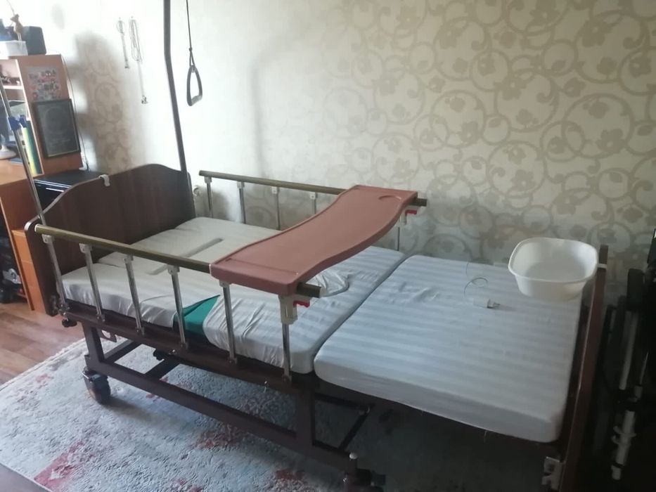 Продается кровать для лежачих больных