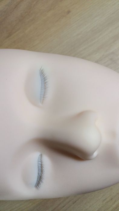 Манекен для наращивания ресниц