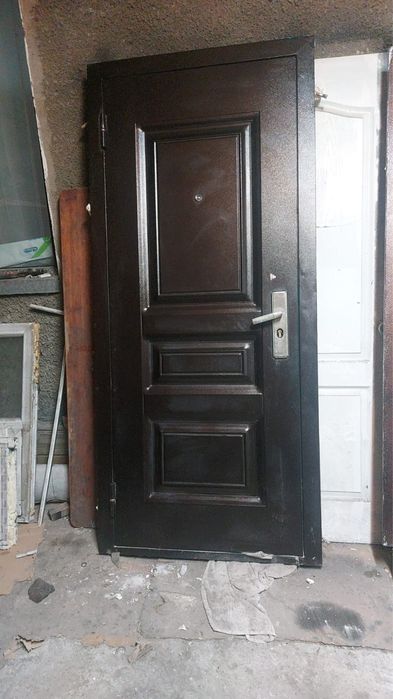 Продам входные двери
