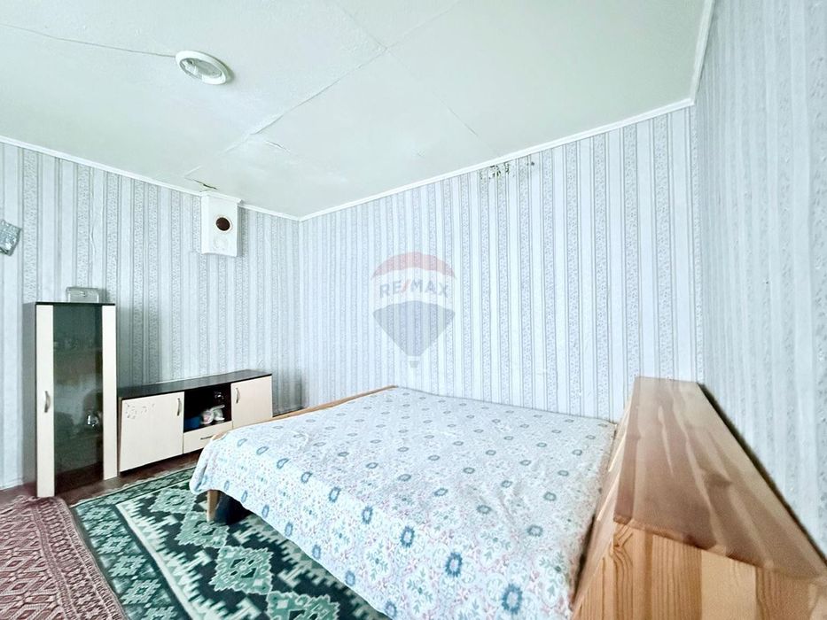 Самостоятелна къща с двор и потенциал за продажба, общ. Балчик, с. Гу