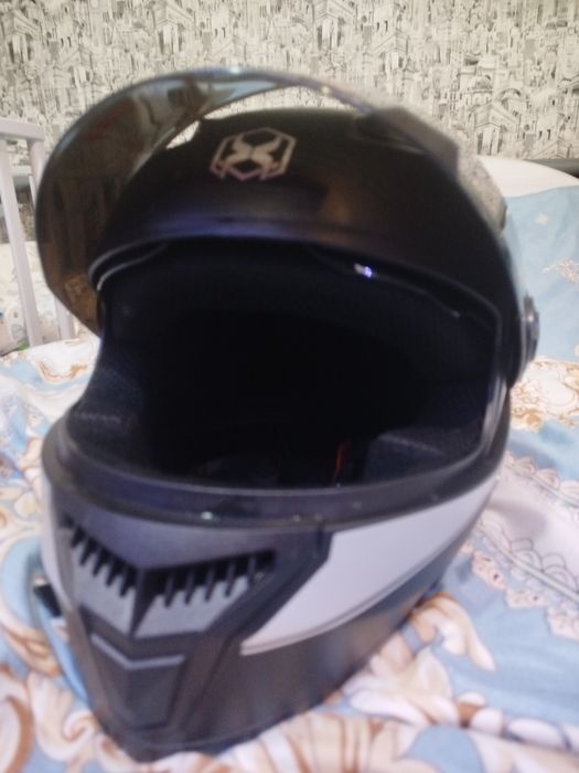 ..Мотошлем AXK..