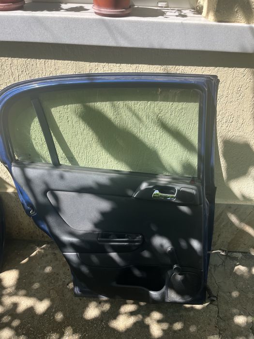 Vand usi opel astra g sedan!