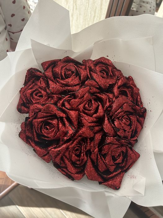 Розы из атласных лент