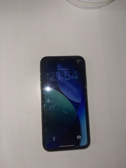Срочно продам айфон 11