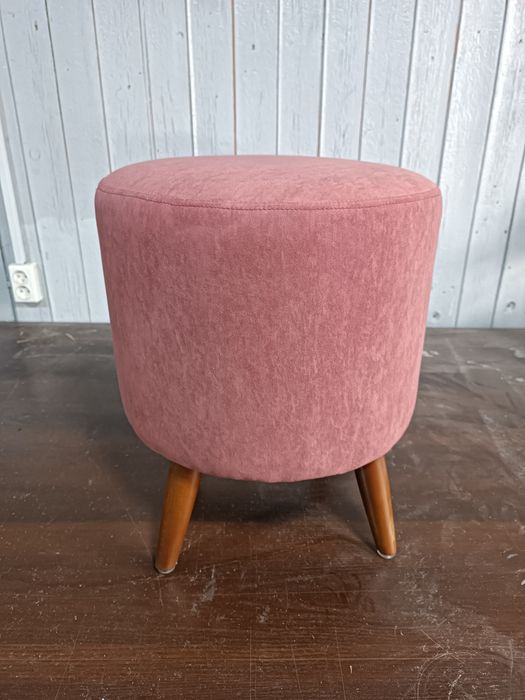 Круглый пуфик продается. Новый.